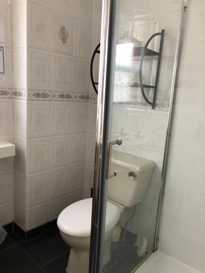 Ultimate Family Guest House Блекпул Екстериор снимка